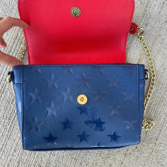 Loungefly x DC Wonder Woman Crossbody Bag Marvel Comics Classic Justice League - Picture 3 of 6